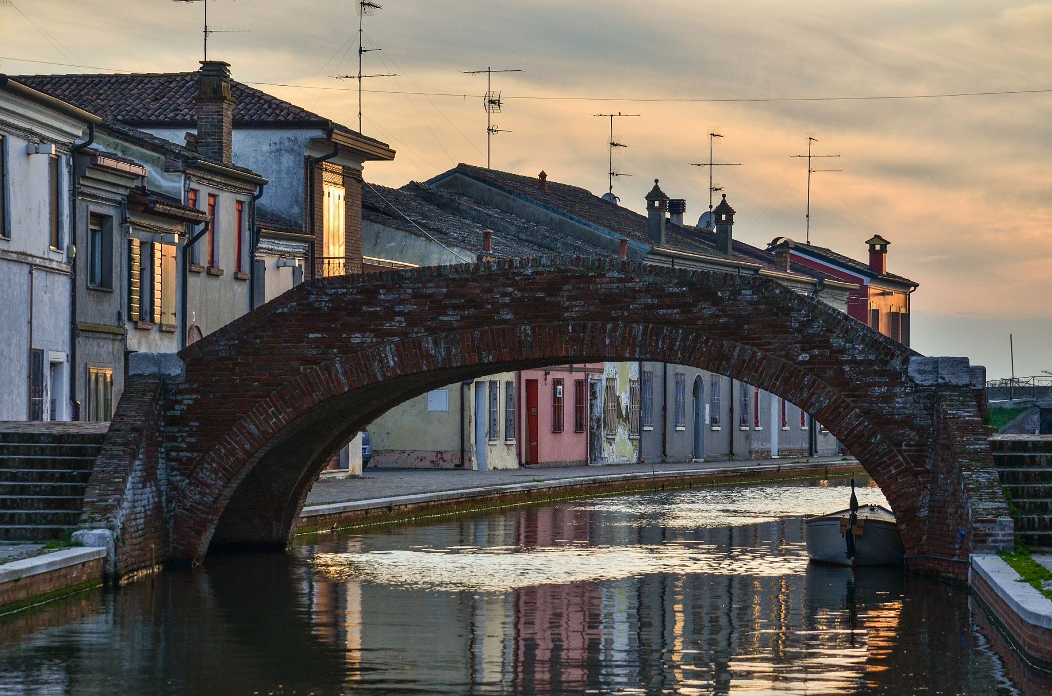 Comacchio (Photo license: CC BY-NC-SA 2.0)